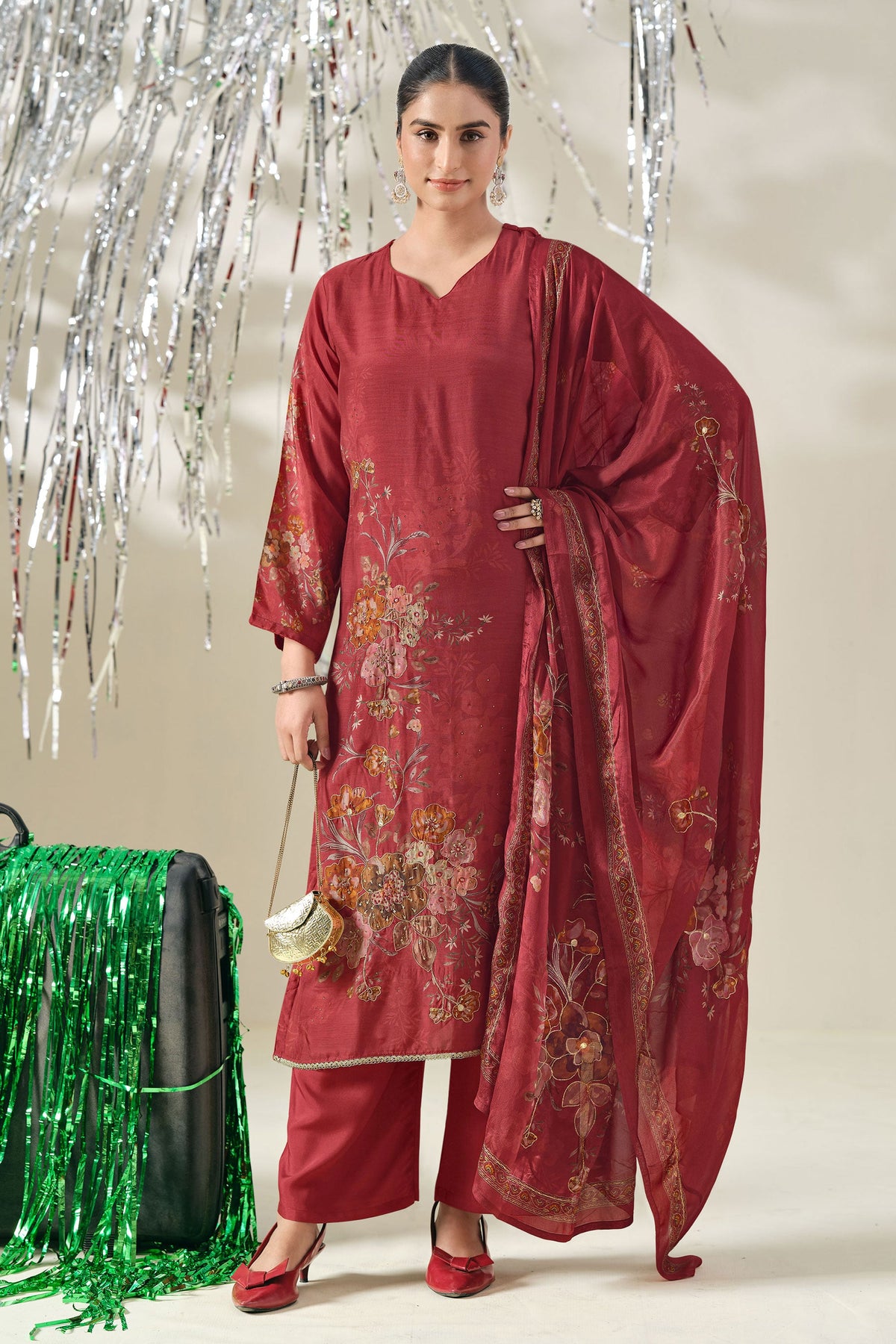 Elegant Viscose Modal Printed Handwork Casual Salwar Suit Main image