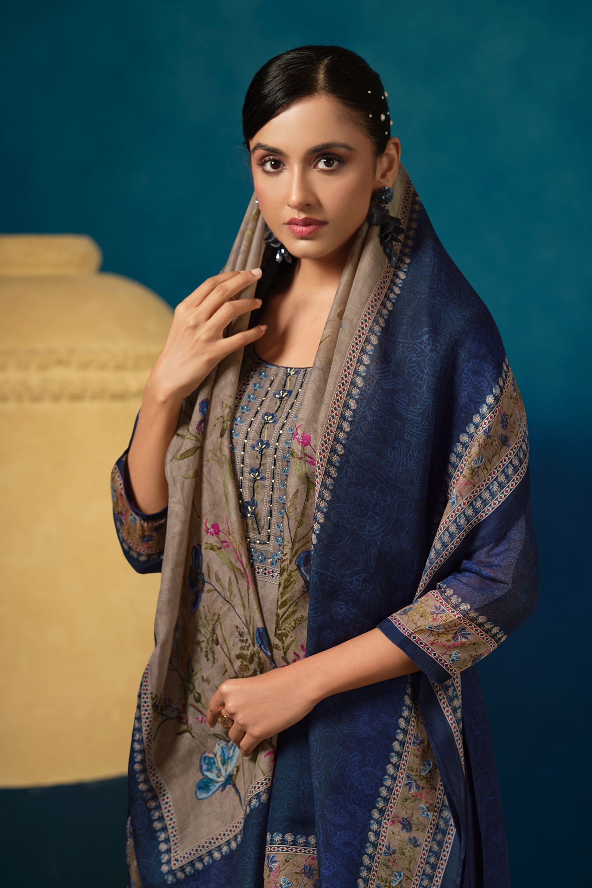 Luxury Digital Print Organza Twill Salwar Kameez Secondary image