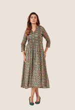 Load image into Gallery viewer, Forest green cotton Printed  Dress
