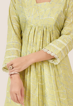 Load image into Gallery viewer, Light yellow cotton co-ord set
