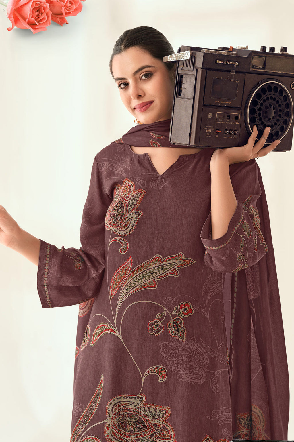 Luxury Bemberg Pashmina Digital Print Traditional Salwar Kameez