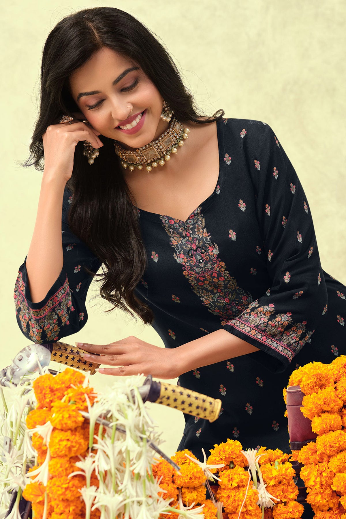 Classic Pashmina Digital Print Ethnic Salwar Kameez