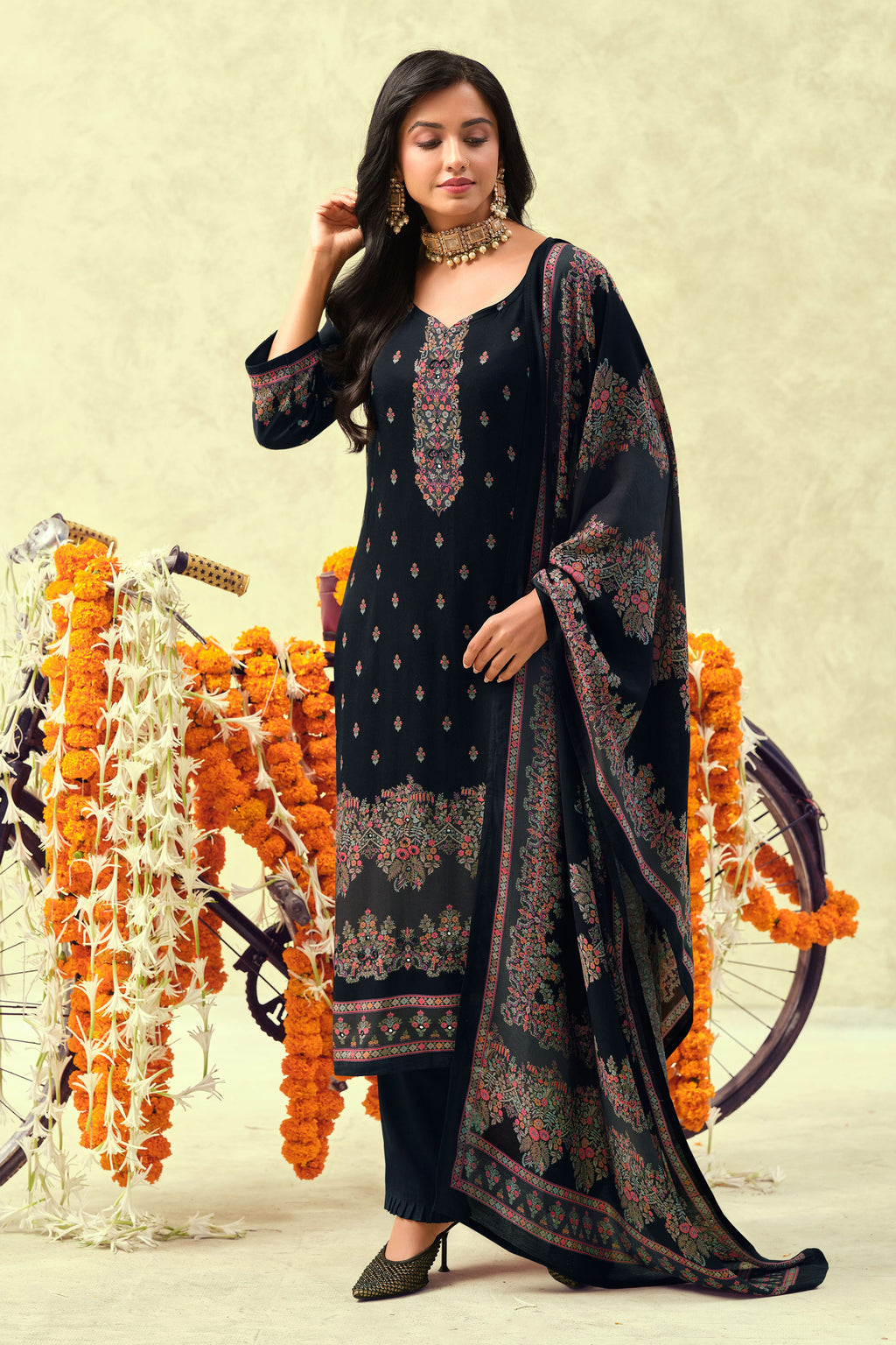 Classic Pashmina Digital Print Ethnic Salwar Kameez