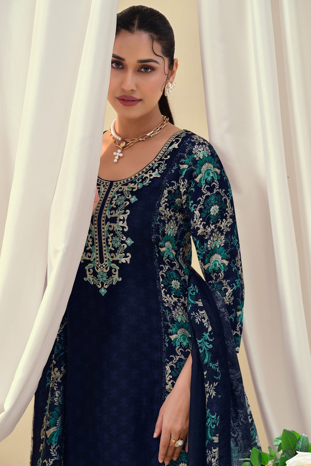 Graceful Pashmina Lace Work Embroidered Salwar Kameez