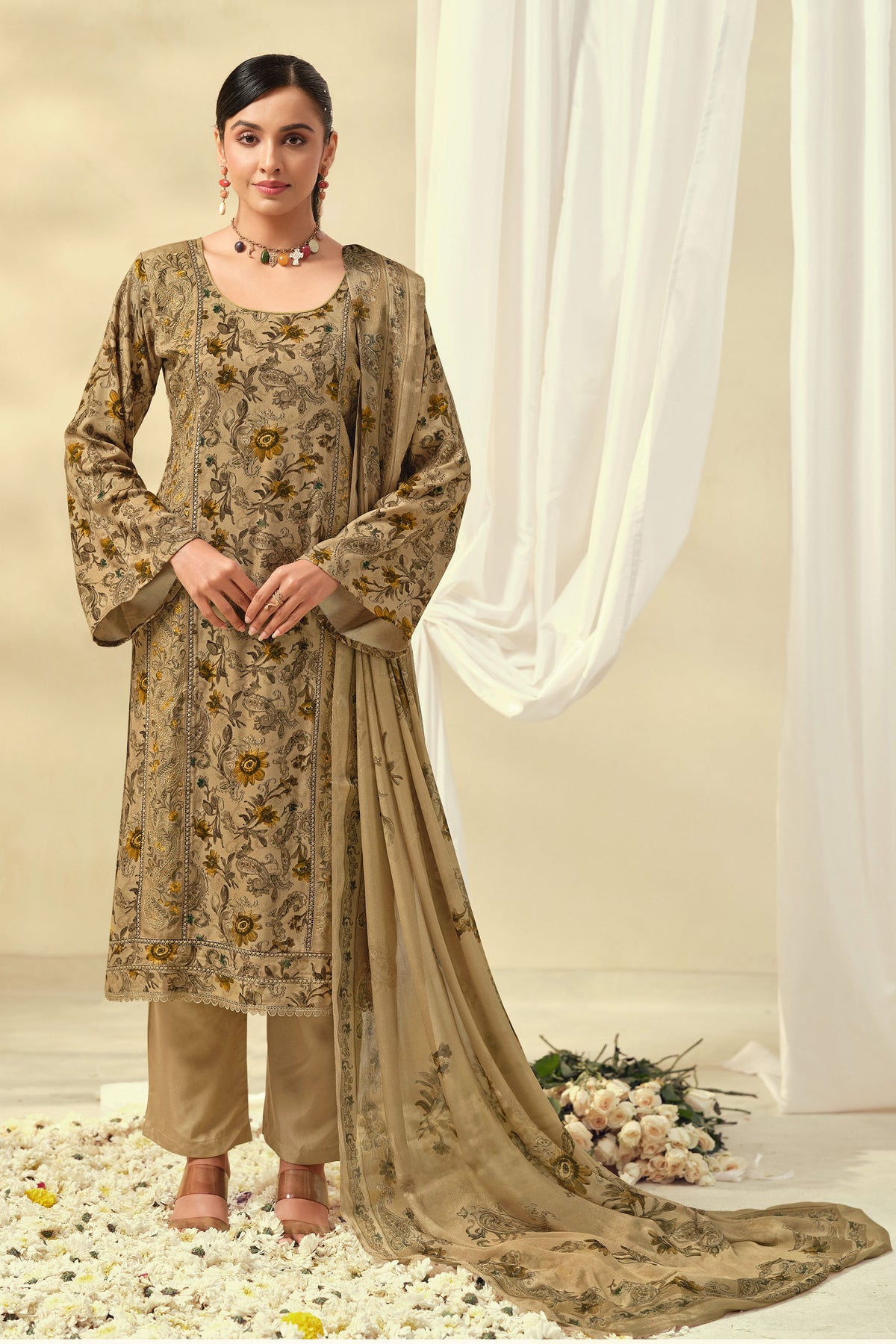 Elegant Pashmina Print Salwar Kameez With Lace Work Main image