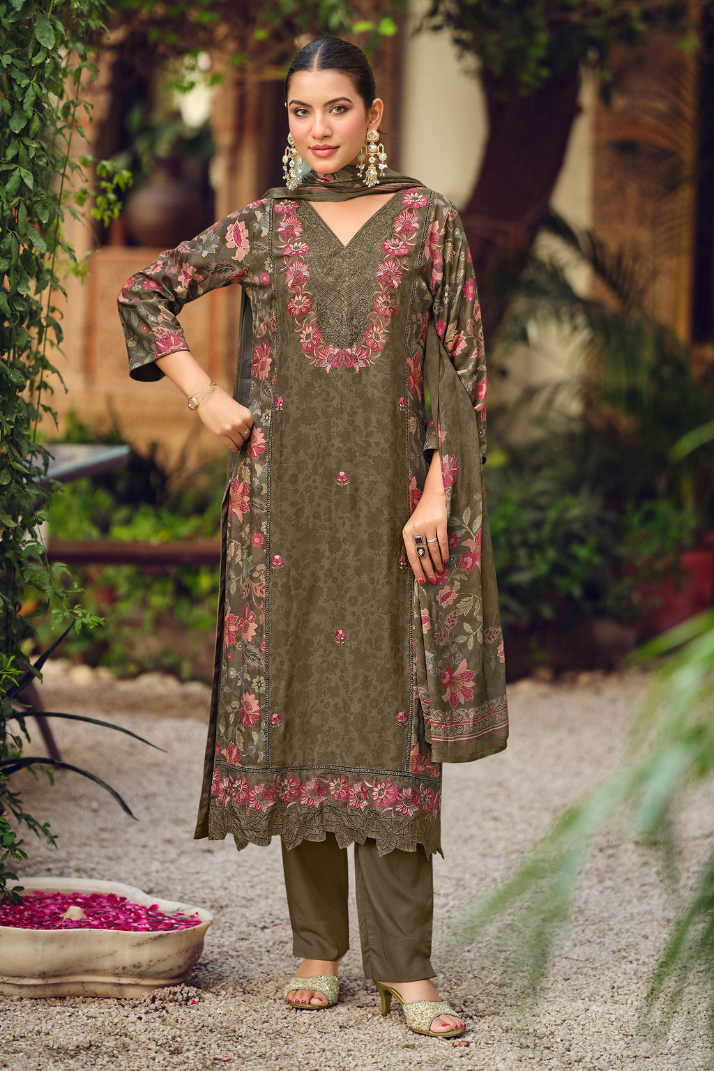 Royal Pashmina Digital Print Festive Wear Salwar Kameez
