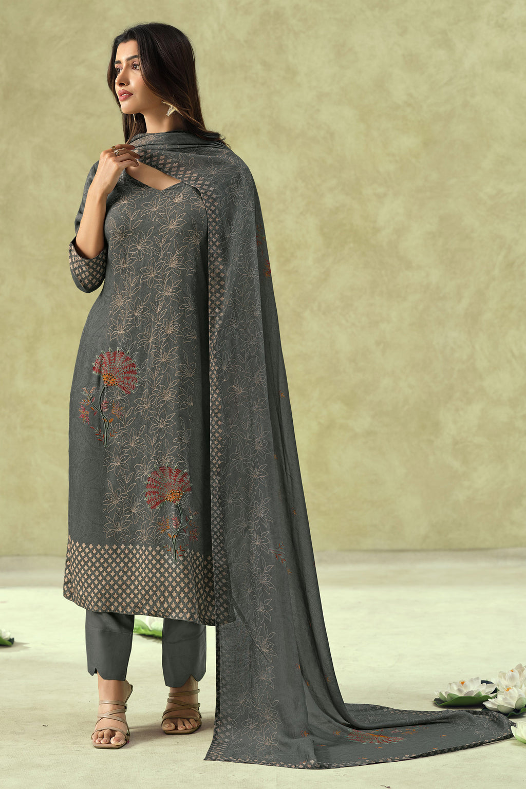 Premium Pashmina Printed Ethnic Salwar Suit With Dyed Bottom