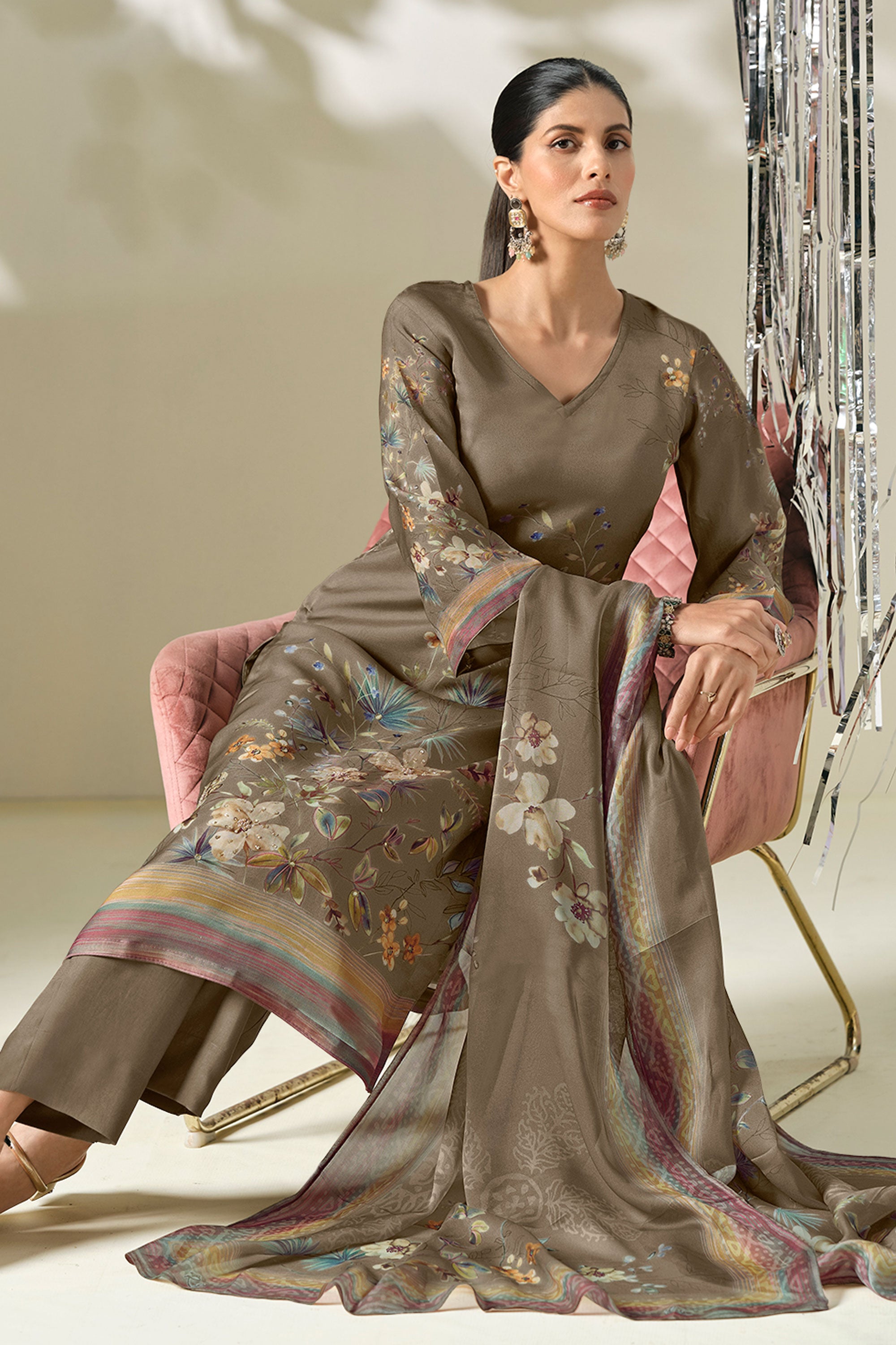 Elegant Viscose Organza Twill Printed Casual Salwar Suit Secondary image